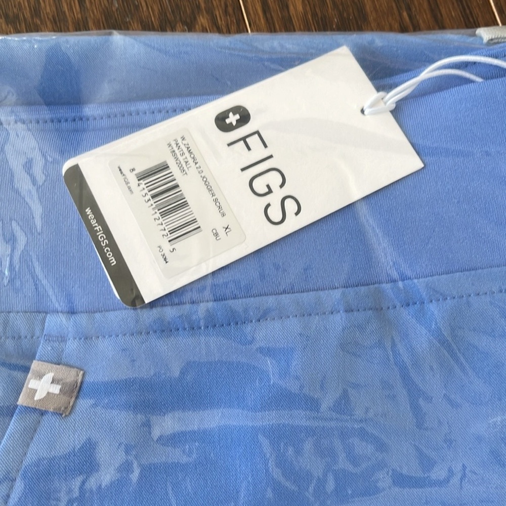 Figs Zamora 2.0 Jogger Scrub NWT Ceil Blue - Picture 2 of 4